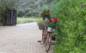 Opora Country Living
